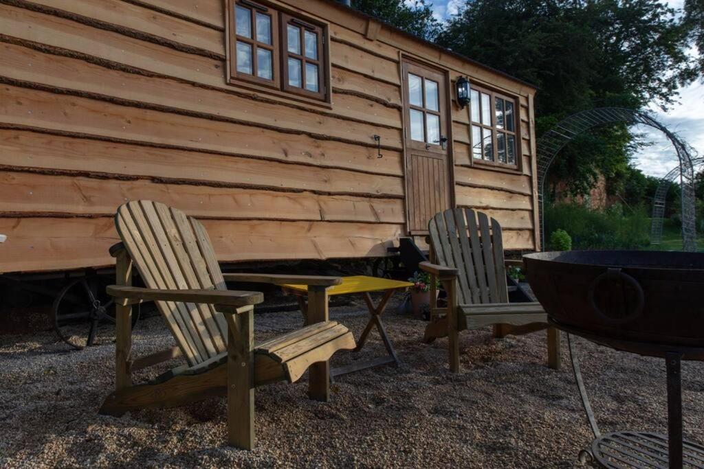 Luxury, Rural Shepherds Hut With Hot Tub Nr Bath 브리스틀 외부 사진