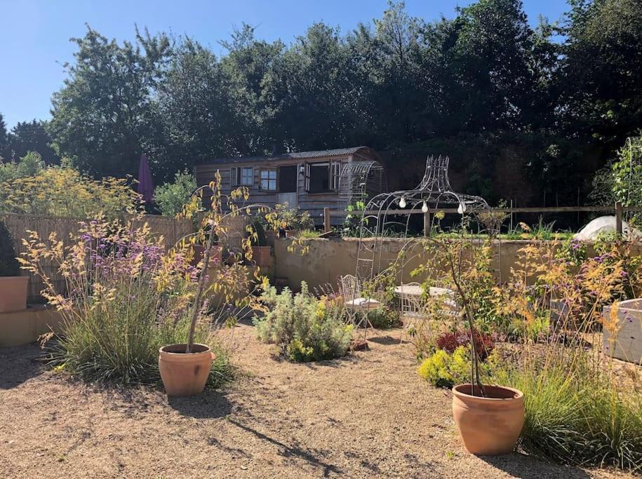 Luxury, Rural Shepherds Hut With Hot Tub Nr Bath 브리스틀 외부 사진