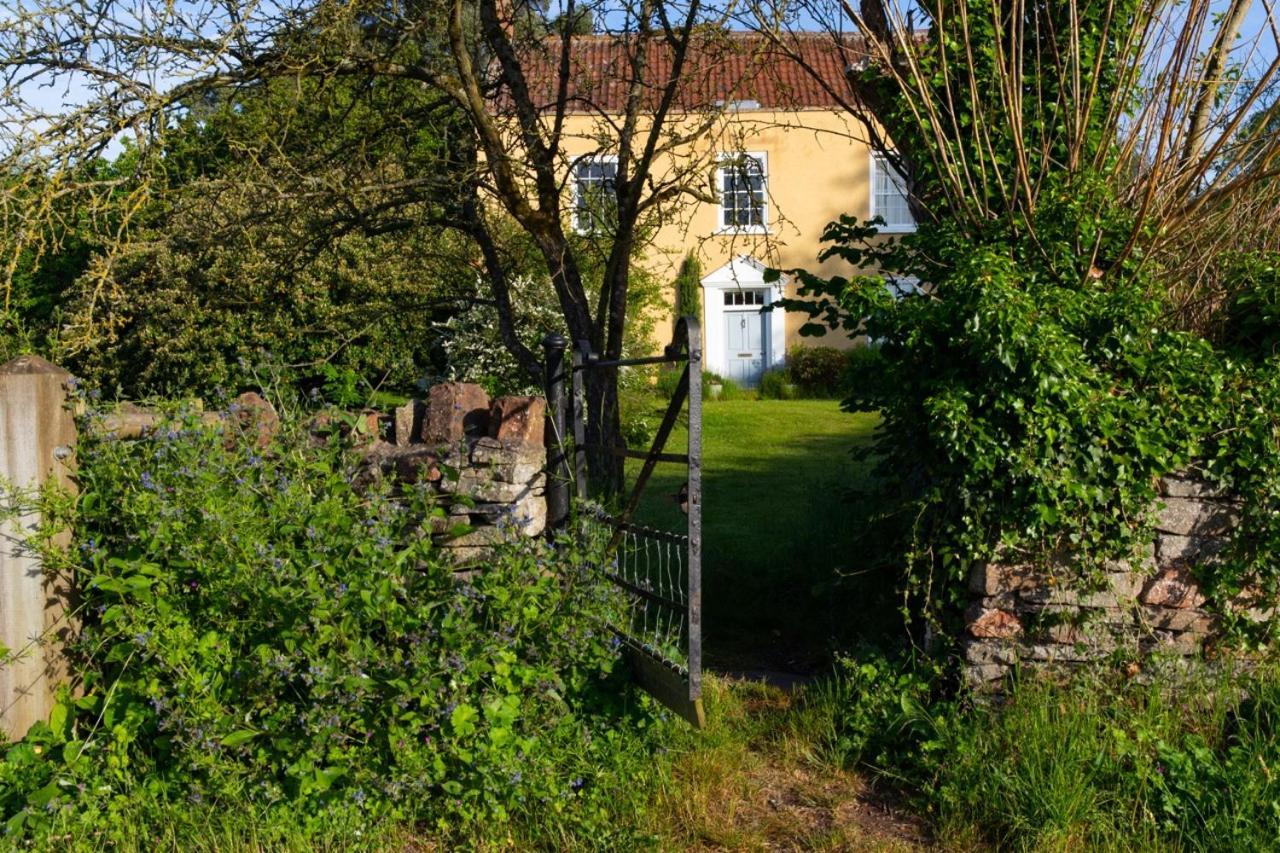 Luxury, Rural Shepherds Hut With Hot Tub Nr Bath 브리스틀 외부 사진